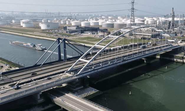 Aanzienlijke vertragingen bij Suurhoffbrug