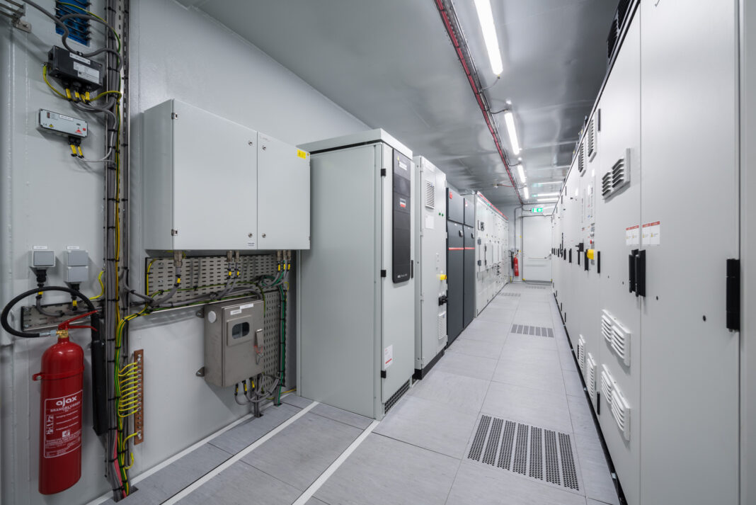 02 Electromach - foto containeroplossing