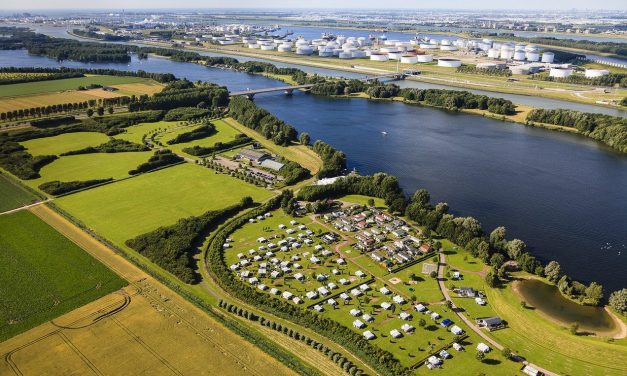 Dalend waterpeil raakt de industrie