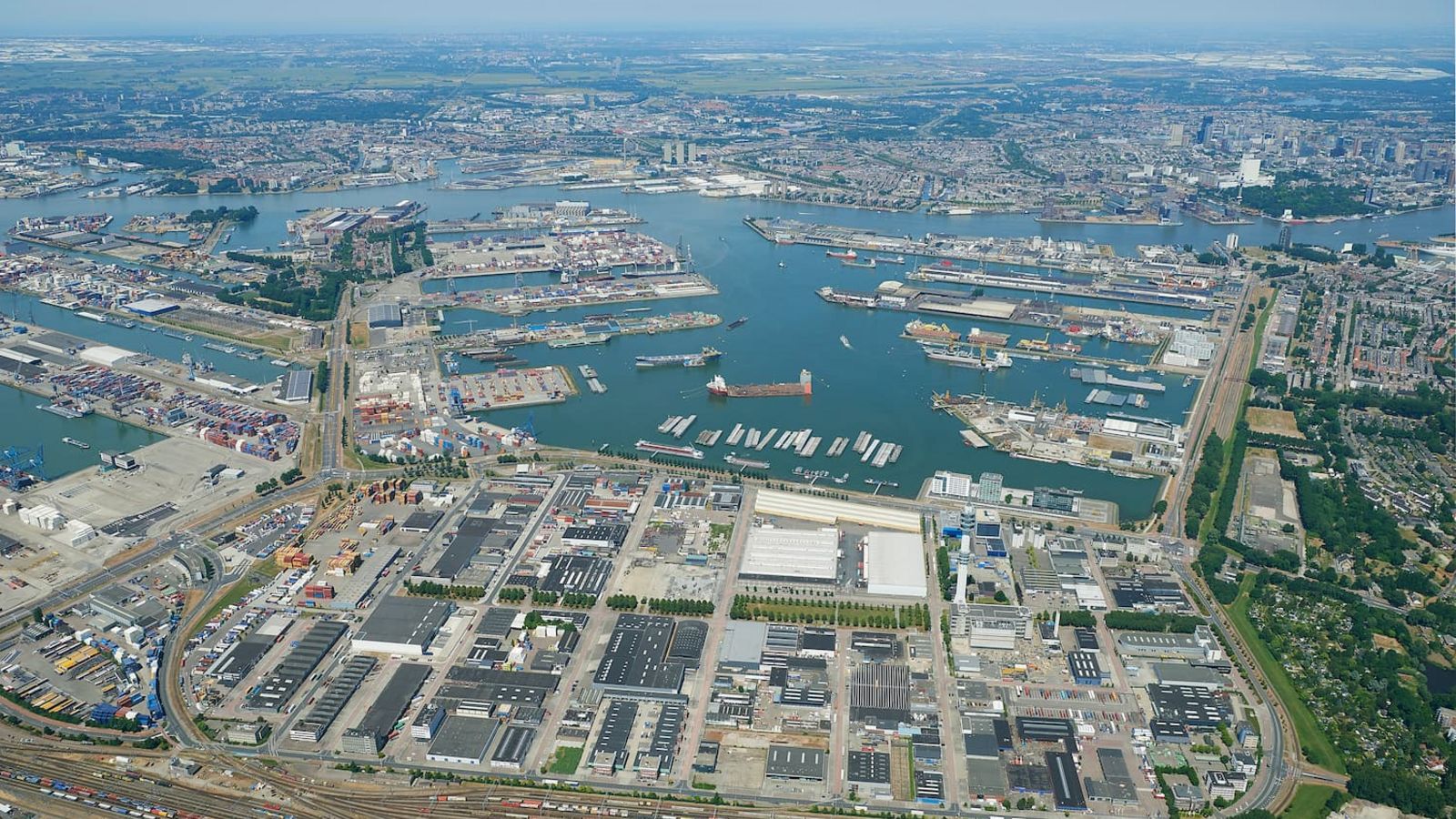 Ongevraagde Cyber Kracht Meting bij havenbedrijven