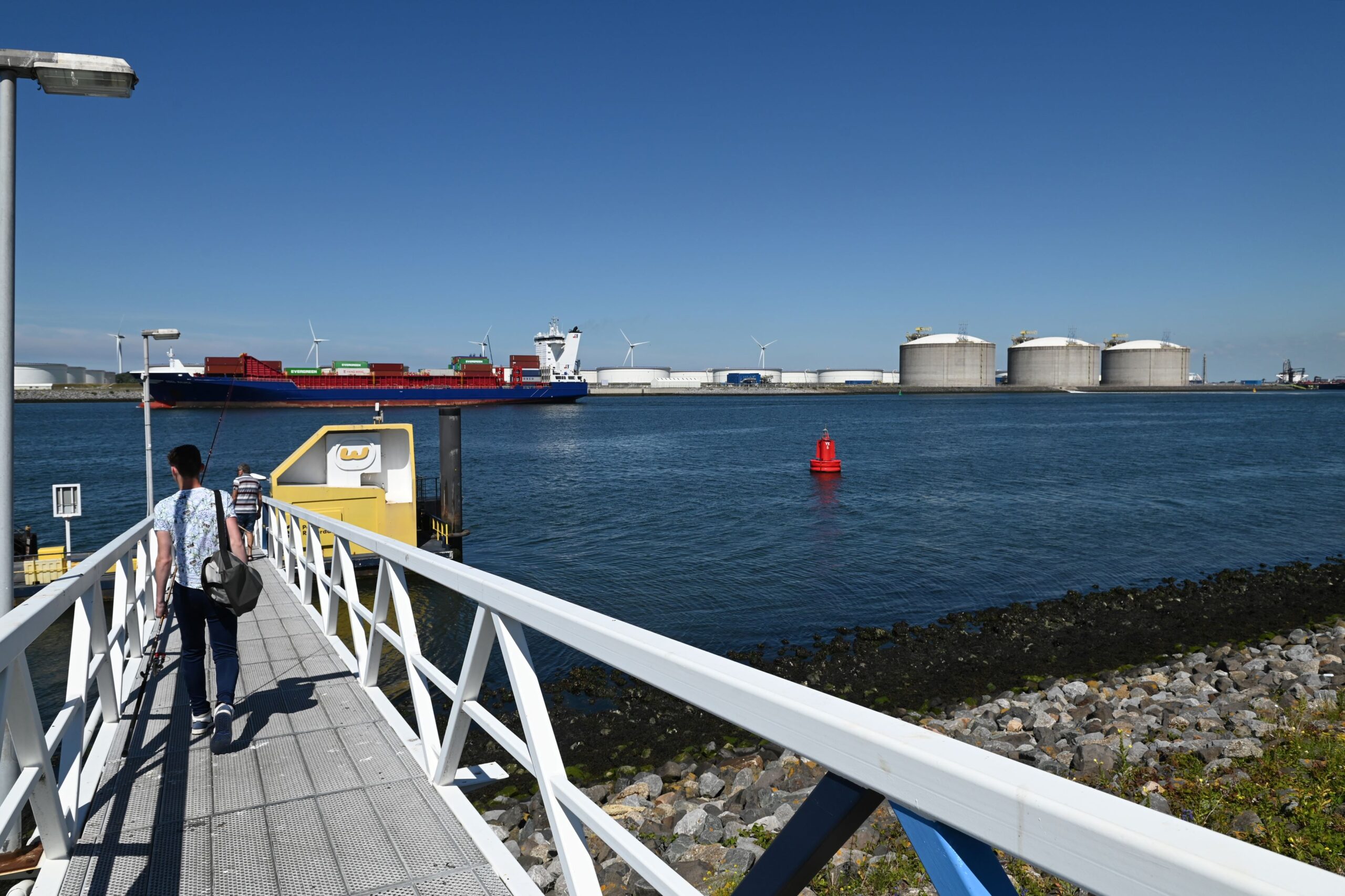 Aanleg sleepbotenkade in Yangtzekanaal