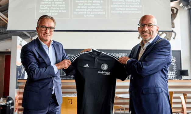 Educatieve samenwerking LyondellBasell en Feyenoord