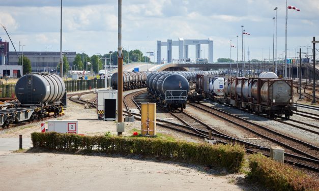 Brandveiligheid Rotterdamse havenemplacementen hoogwaardig geborgd