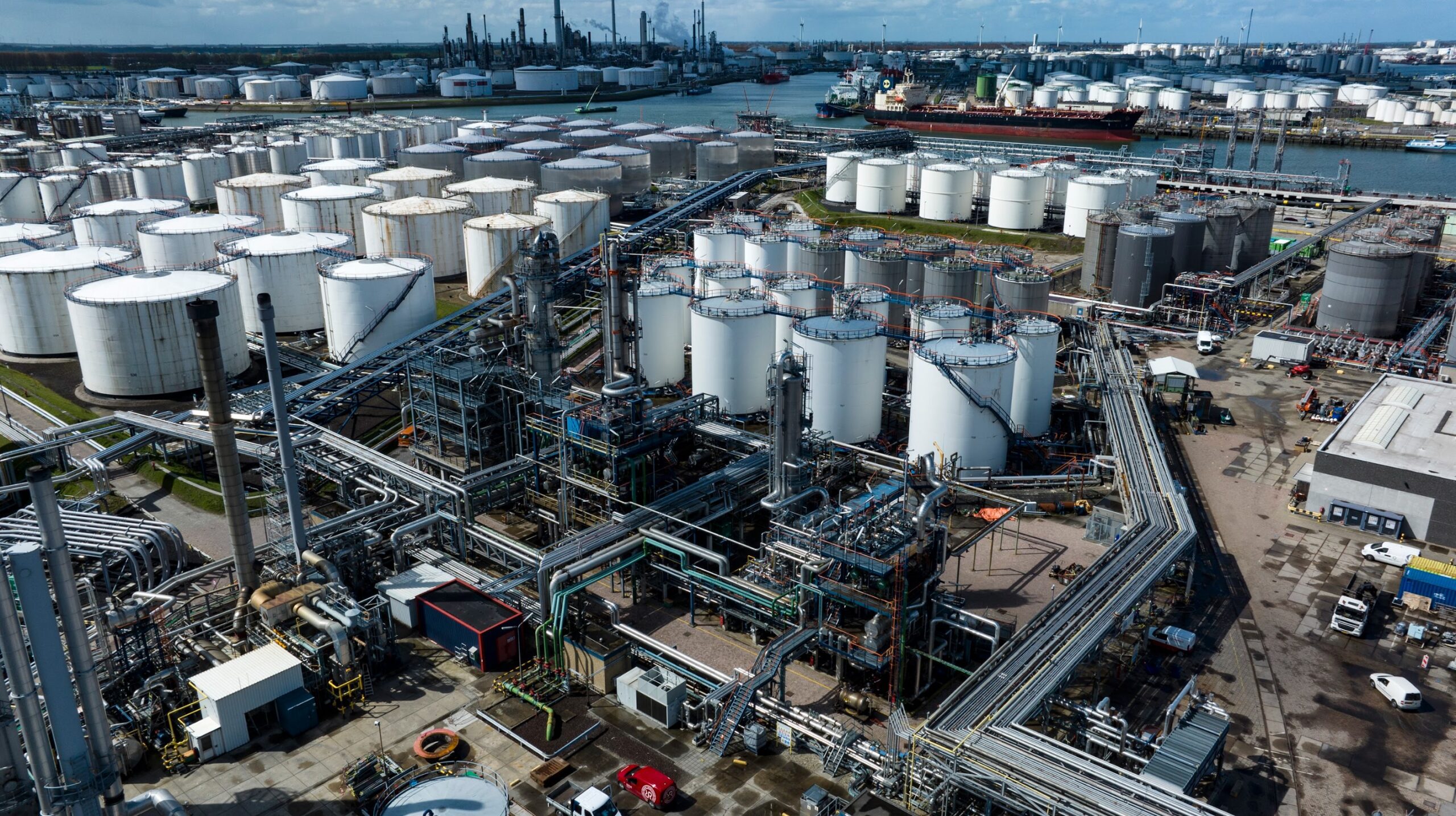 ‘Open season’ voor plannen ammoniakterminal