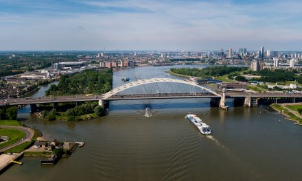 Onderhoud Van Brienenoordbrug in vieren verdeeld