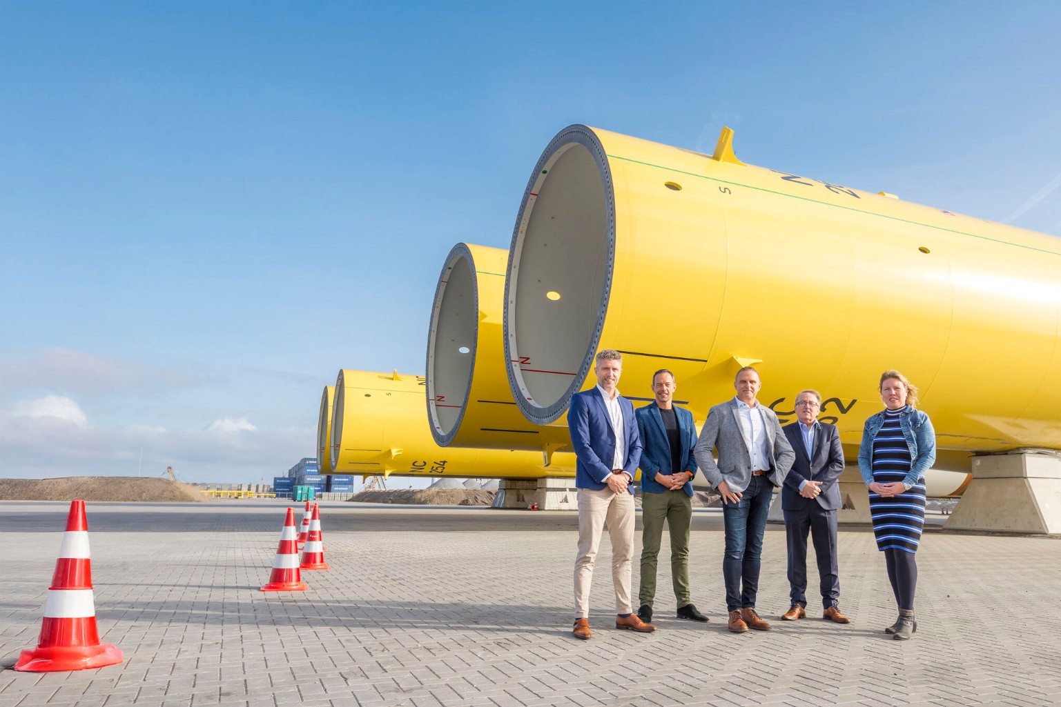 Buss EH Buss Terminal Eemshaven