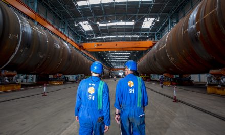 Uitgebreide fabriek Sif draait naar behoren