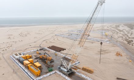 Start boringen op strand Maasvlakte