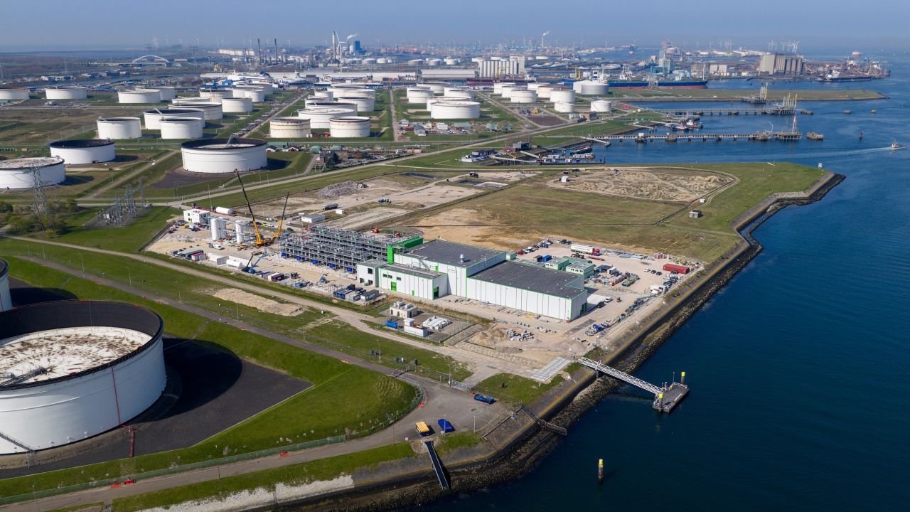 Opslagtanks geplaatst bij Xycle