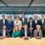 Ceo-top over groen staal