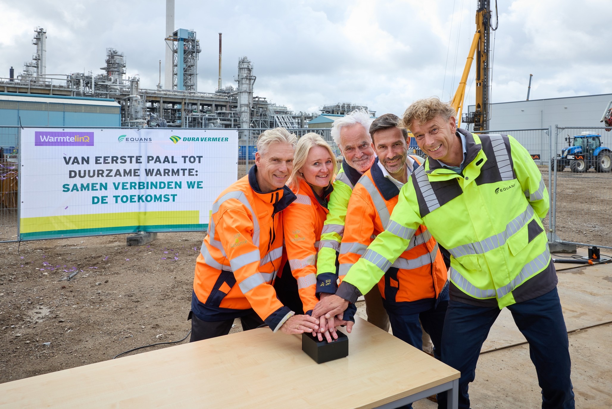 Eerste paal geslagen voor warmteoverdrachtstation